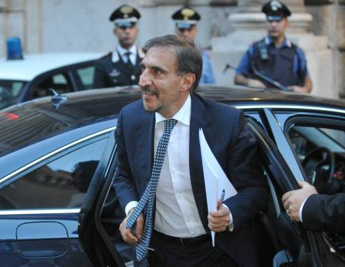 Gli ex An contano i loro voti tra sogni di gloria e incubo 4% 